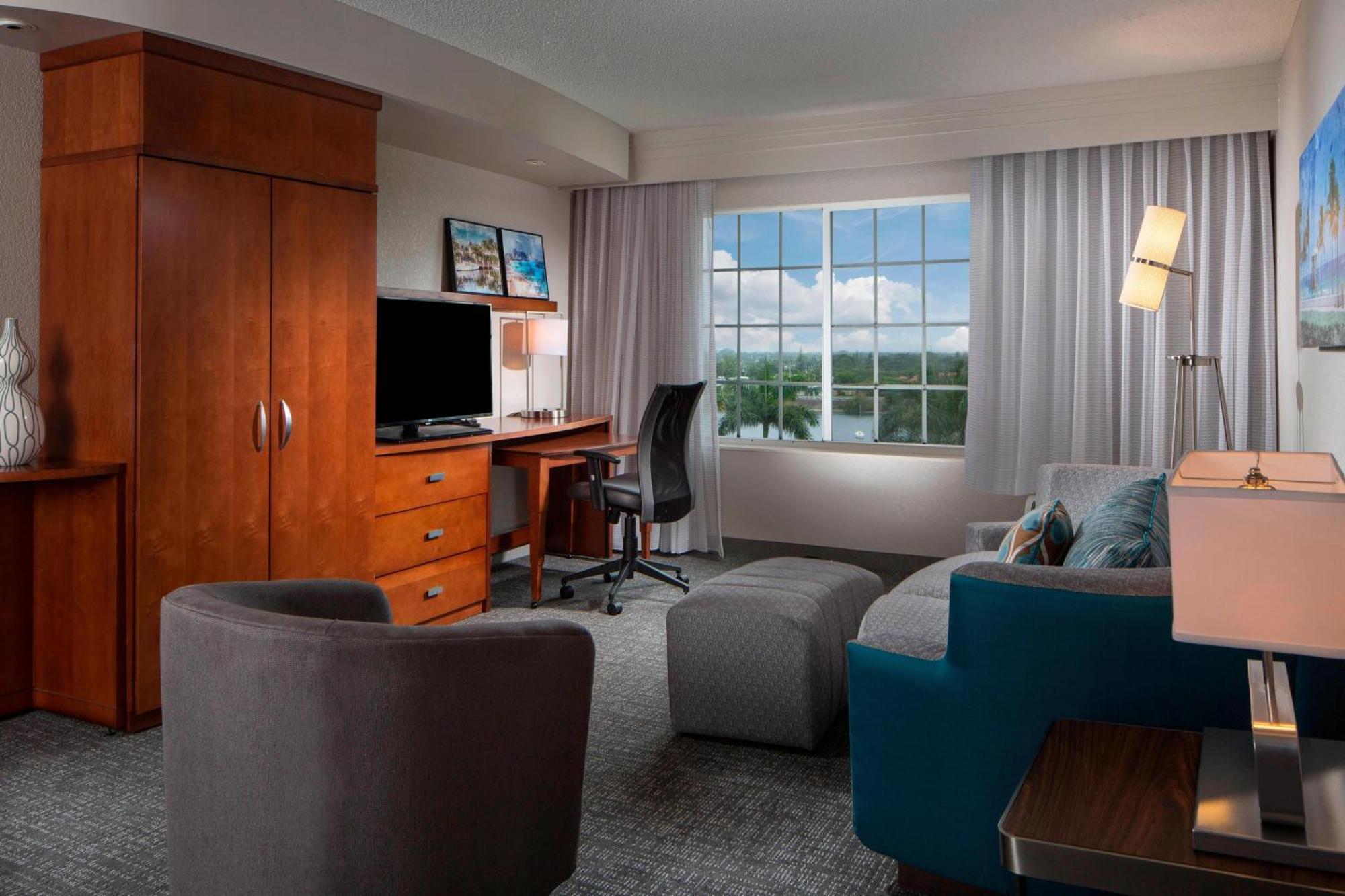 Courtyard By Marriott Fort Lauderdale Airport & Cruise Port Dania Beach Exterior foto