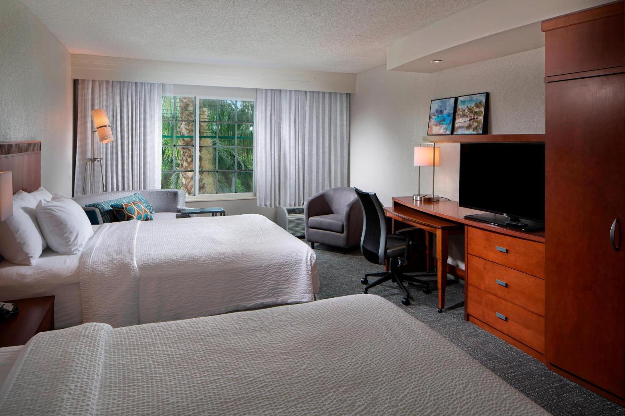 Courtyard By Marriott Fort Lauderdale Airport & Cruise Port Dania Beach Exterior foto